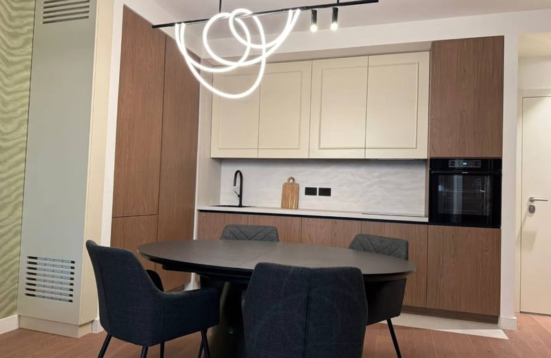 Alquiler de un amplio apartamento de 3 habitaciones, 86 m², Belgrado, Serbia